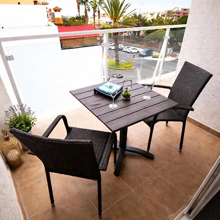 Apartment, Sea View, 2 Bathrooms, Near Siam Park شقة *